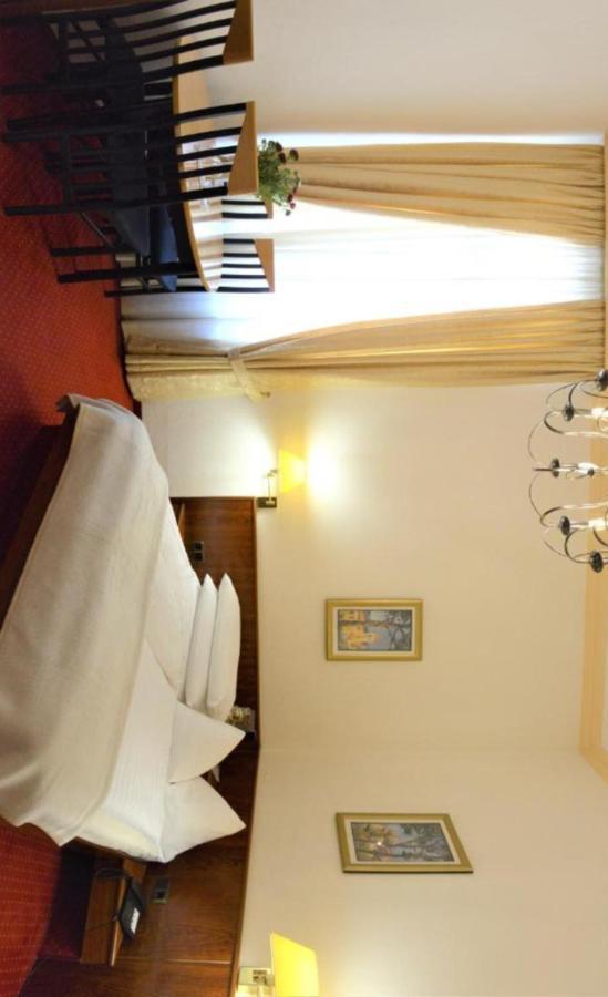Hotel Am Kochbrunnen Wiesbaden Dış mekan fotoğraf